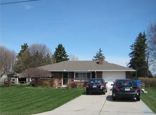 5515 Pickle Rd, Oregon, OH 43616