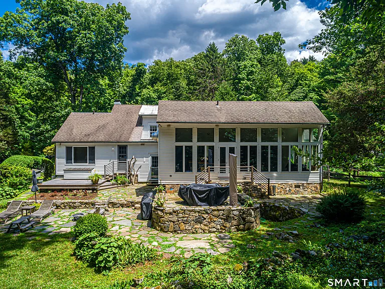 896 Westport Rd — Photo 32
