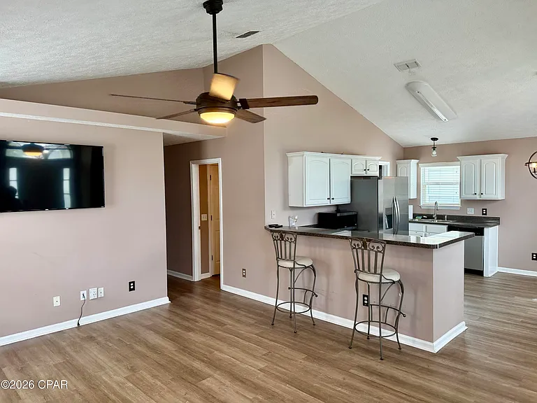11710 Seashore Ln — Photo 6