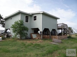1004 N Monkhouse Dr, Crystal Beach, TX 77650