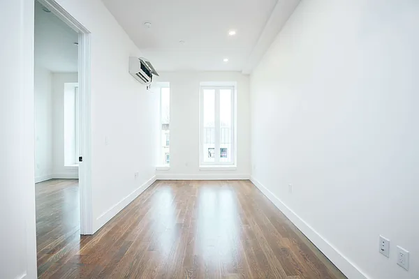 Rented by Nooklyn NYC LLC | media 69