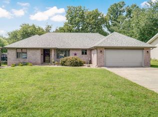 2312 E Raynell St, Springfield, MO 65804
