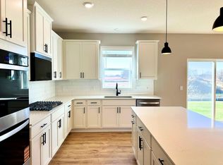 6287 Jennifer Ave S, Cottage Grove, MN 55016