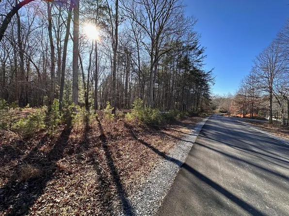 27 Fairview Ln, Morganton, GA 30560