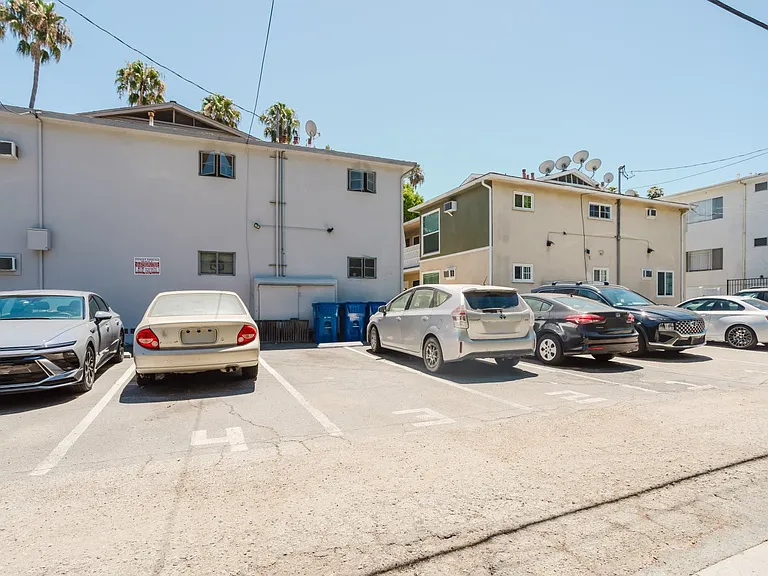4503 Fulton Ave #B — Photo 27