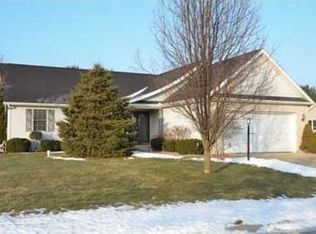 51699 Deer Trail Dr, Granger, IN 46530