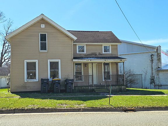 2nd image of 121 E Saint Joe St