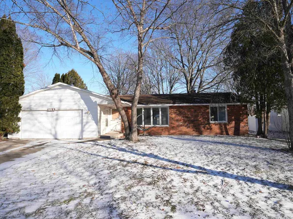 530 Lorraine Ln, Green Bay, WI 54311