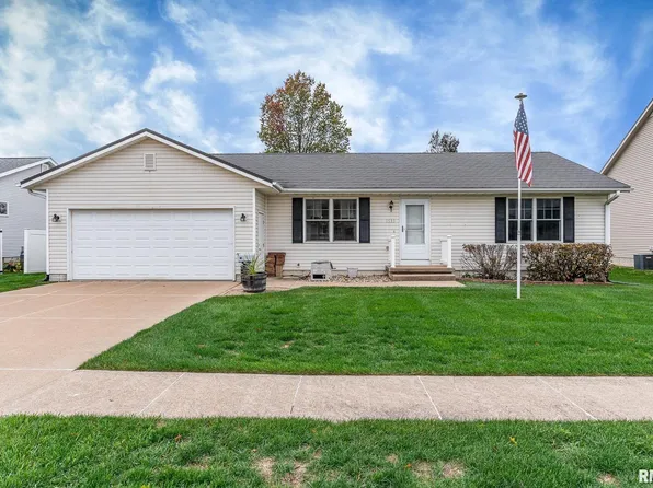 1535 Harts Ave, Camanche, IA 52730