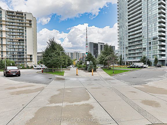 4th image of 70 Forest Manor Rd #1803