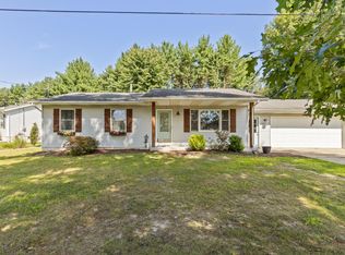 11928 Lakeridge Dr, Wayland, MI 49348