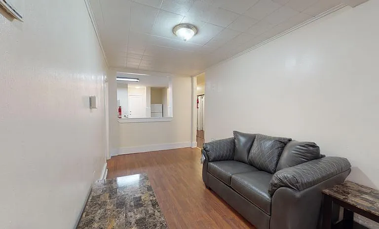 1408 E Genesee St — Photo 3