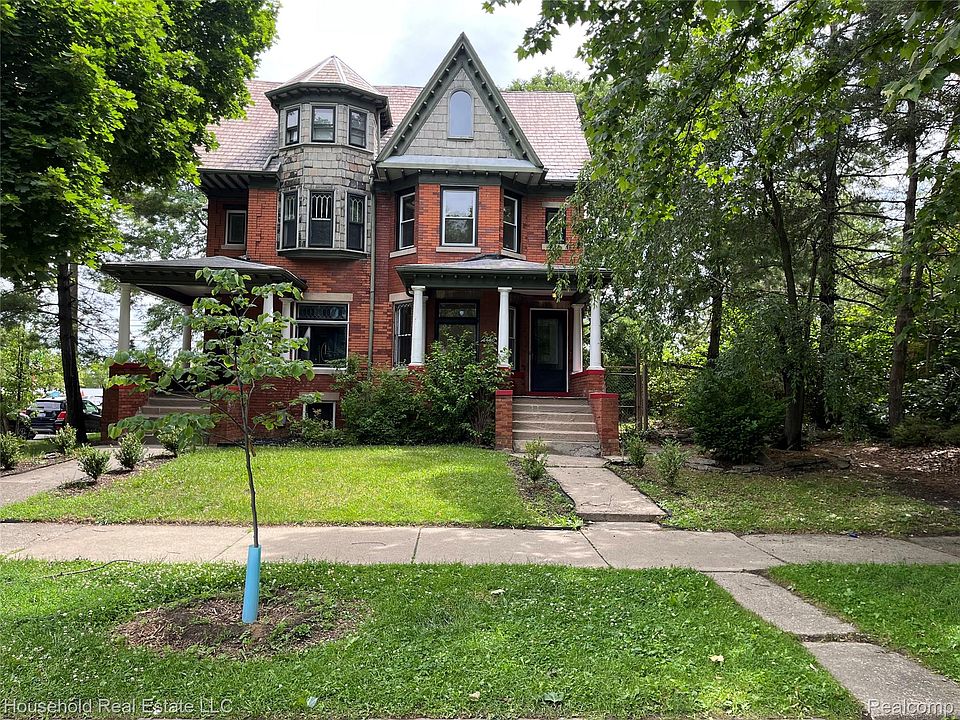 1st image of 4440 Commonwealth St