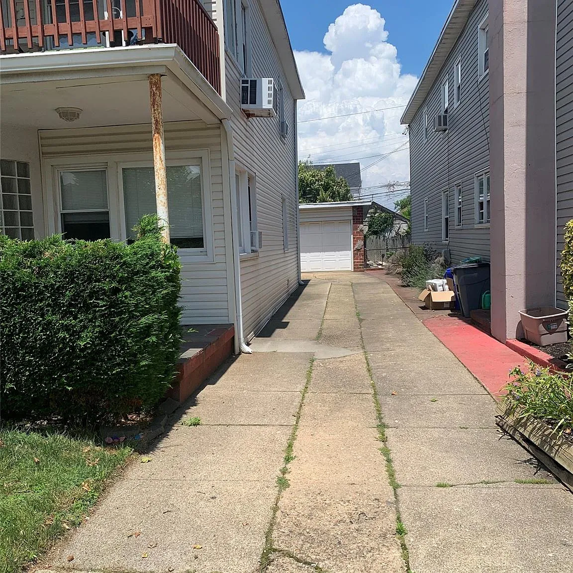 2 bed, 1.0 bath, 1970 sqft, $3,100 — Photo 2