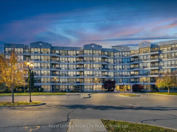 107 Bagot St #102, Guelph, ON N1H 8H5