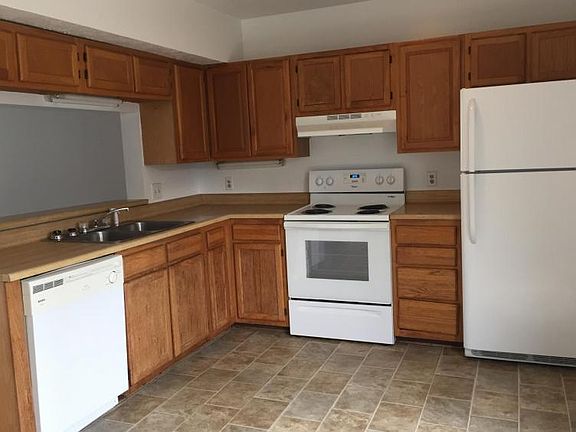 4th image of 130 Montview Forest Dr