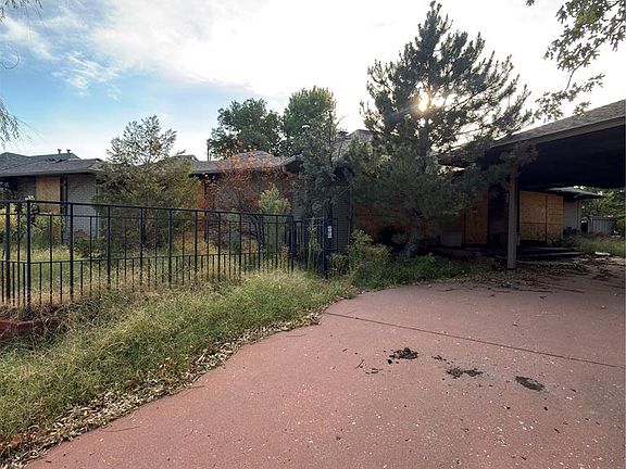 2nd image of 6219 Riviera Dr