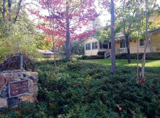 21135 McCourtney Rd, Grass Valley, CA 95949