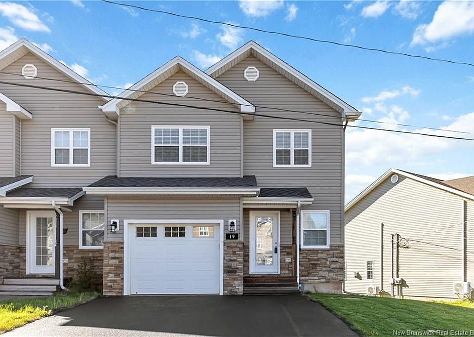 1st image of 19 Poitou Ct