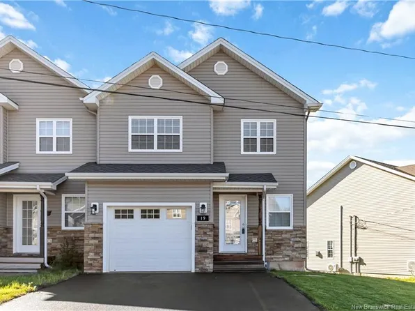 19 Poitou Ct, Dieppe, NB E1A 9V1