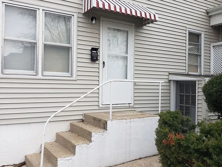 1301 Whittier Ave — Photo 19