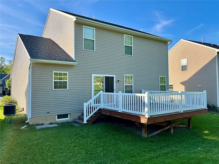 69 Coneflower Dr — Photo 22