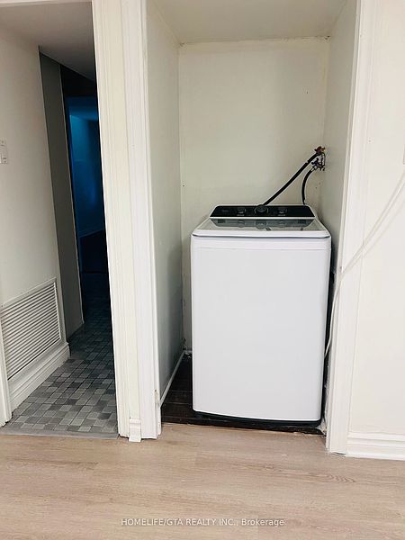 Ajax House for rent - 1 Bedroom — photo 11