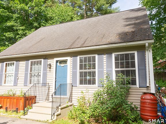 3rd image of 33 Hemlock Drive