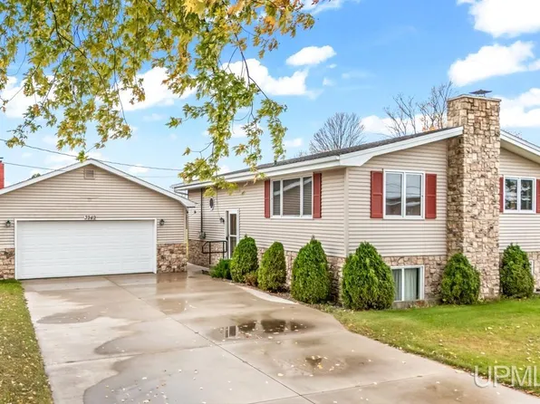 3949 Co #416, Gladstone, MI 49837