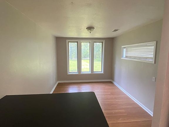 3rd image of 3611 Bishop Rd #1