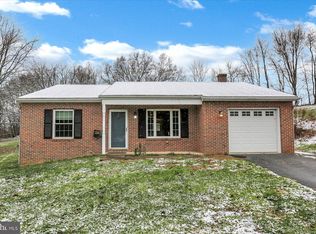 104 Holly Ann Cir, Lancaster, PA 17603