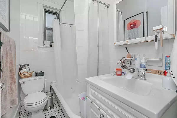 Rented by Modern Spaces | media 18