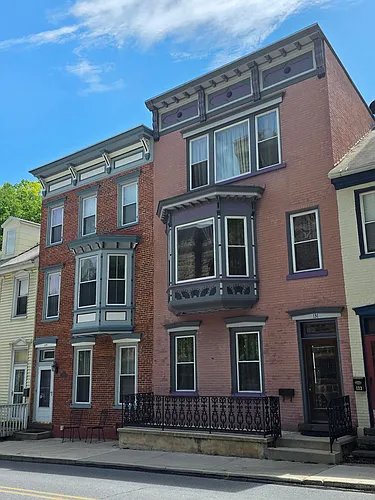 131 W Broadway Photo 1