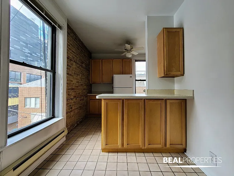 1218 N Dearborn St #B3 — Photo 11