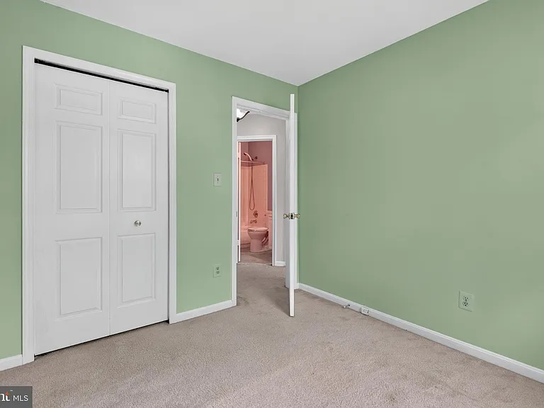 7259 Worsley Way — Photo 35