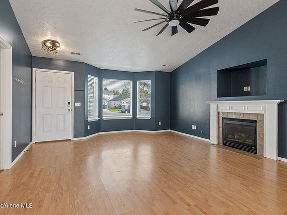 3rd image of 1456 W Bering Ave
