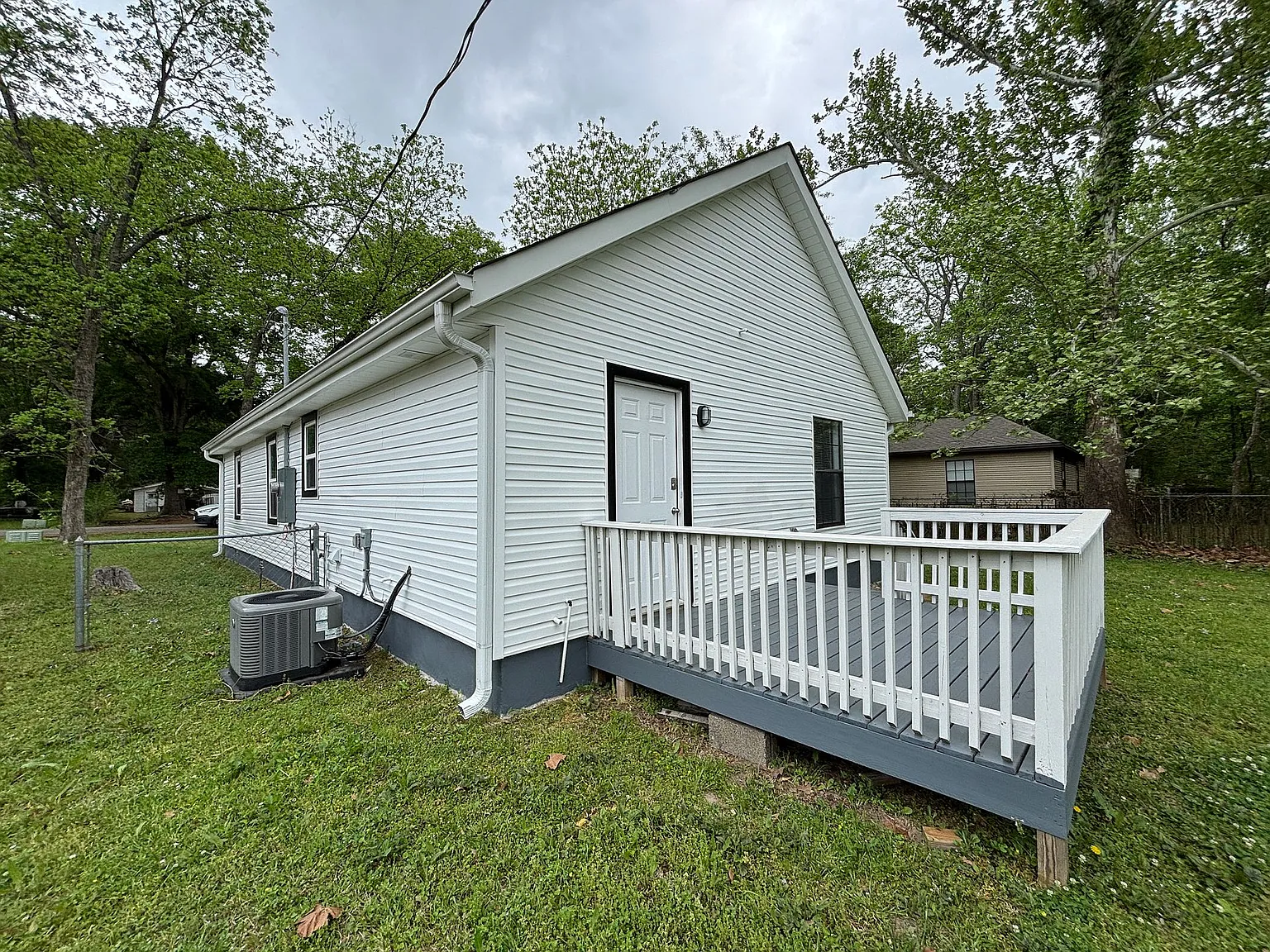 509 Elm St — Photo 3