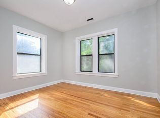 3004 W Ainslie St APT 3S, Chicago, IL 60625