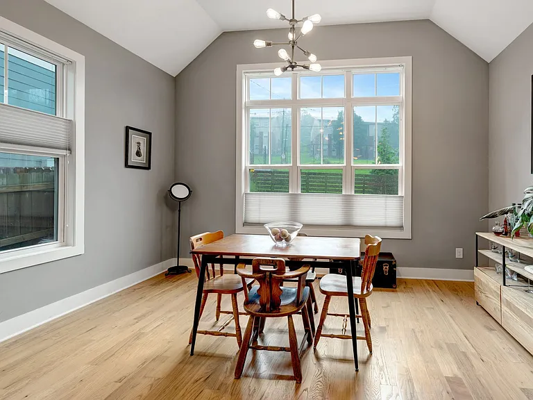 2038 Straightway Ave — Photo 30