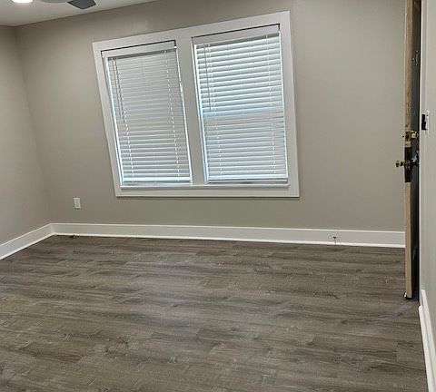 3rd image of 2709 Neil Ave #D