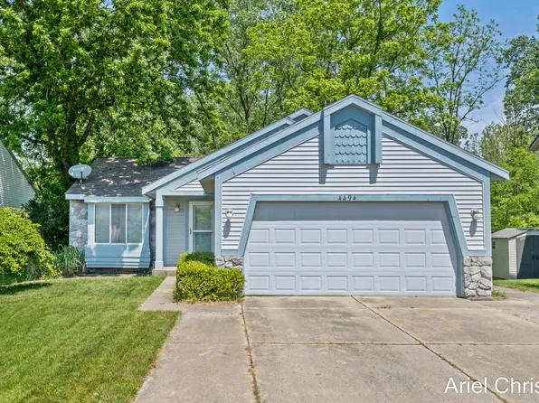 4494 Brookmeadow Dr SE, Kentwood, MI 49512