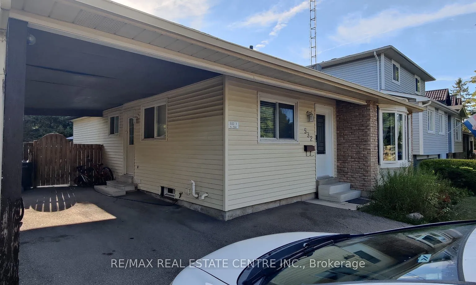 4 bed, $2,250 — Photo 1