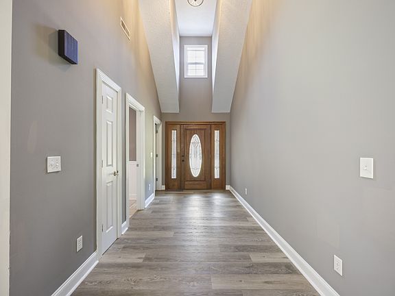 3rd image of 52 Wright Pl