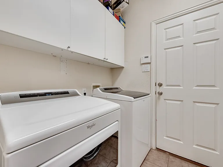 4205 Tiffany Dr — Photo 13