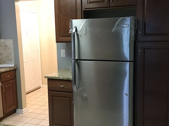 New black stainless applianc