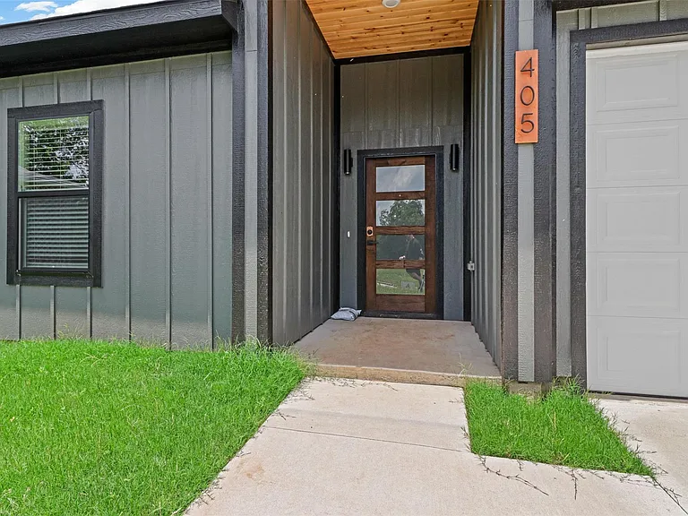 405 W Hull St — Photo 14