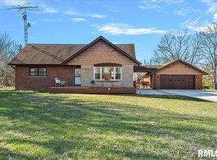 20161 State Highway 123, Petersburg, IL 62675