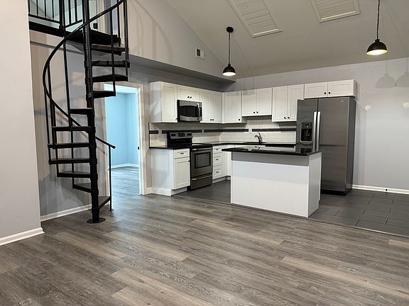 living/kitchen