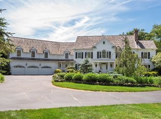 451 Midlock Rd, Fairfield, CT 06824