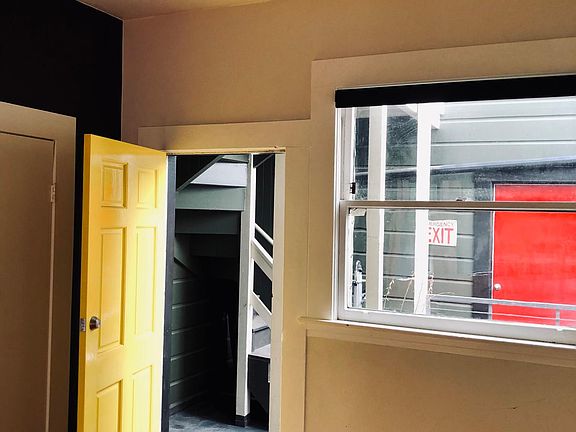 5th image of 261 Clara St APT 2